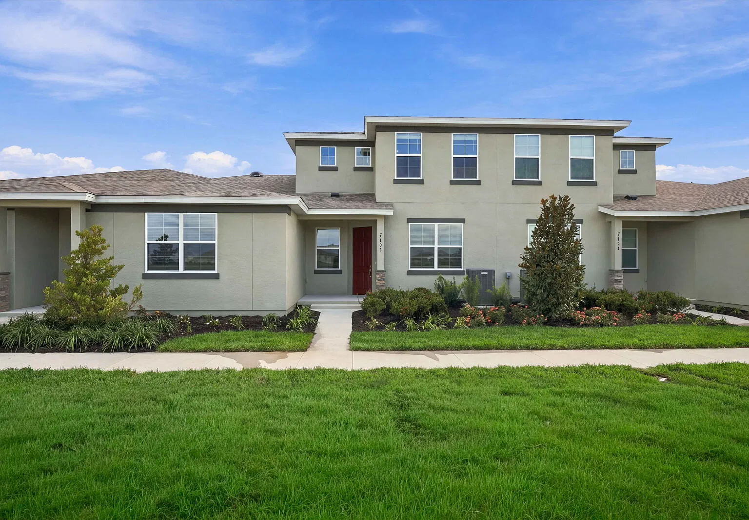 3 bed, 2.5 bath, 1551 sqft, $1,895 — Photo 1