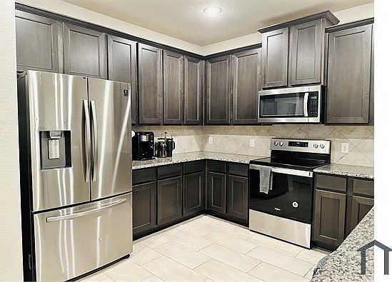 3rd image of 3429 Cricket Dr