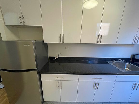 3rd image of 85-30 Lefferts Blvd #1