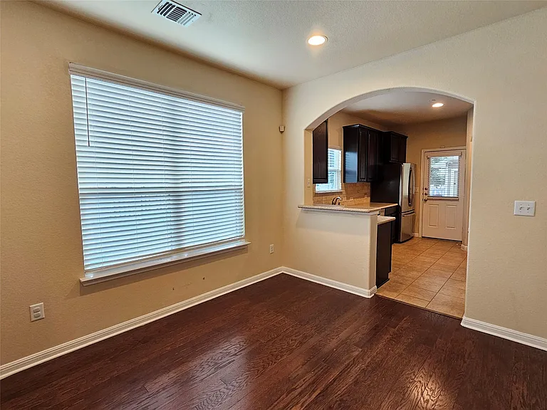 808 Lost Pines Ln — Photo 11