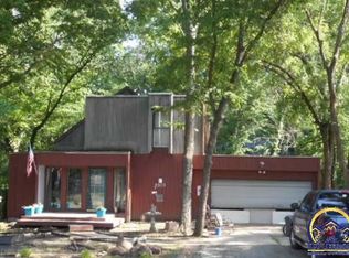 3501 SW 37th St, Topeka, KS 66614