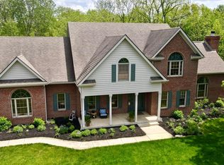 9719 Erin Woods Dr, Dublin, OH 43017