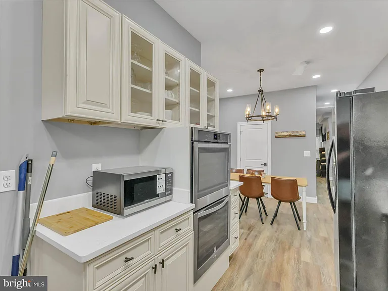 555 Presstman St — Photo 11