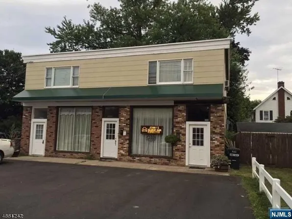518 Ringwood Ave, Wanaque, NJ 07465