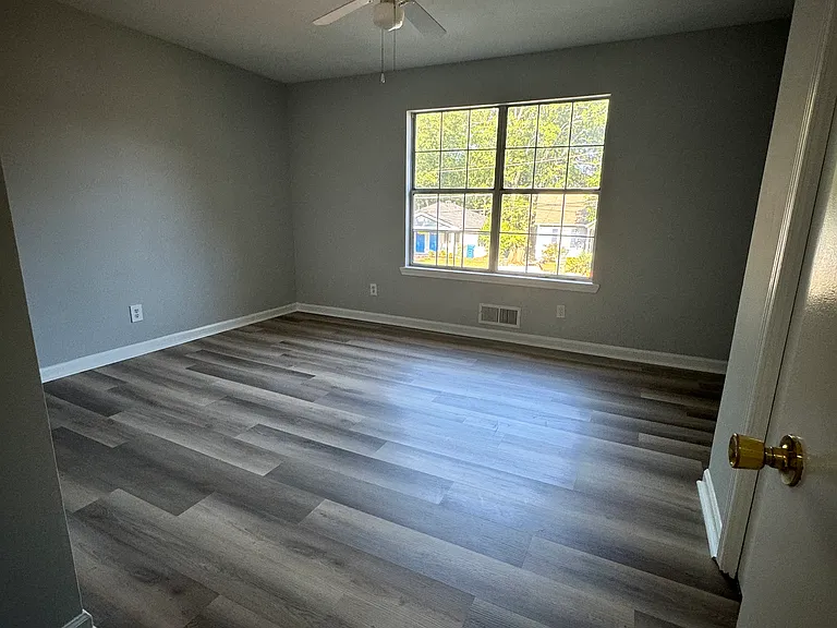 1005 Hill St SE #B — Photo 16