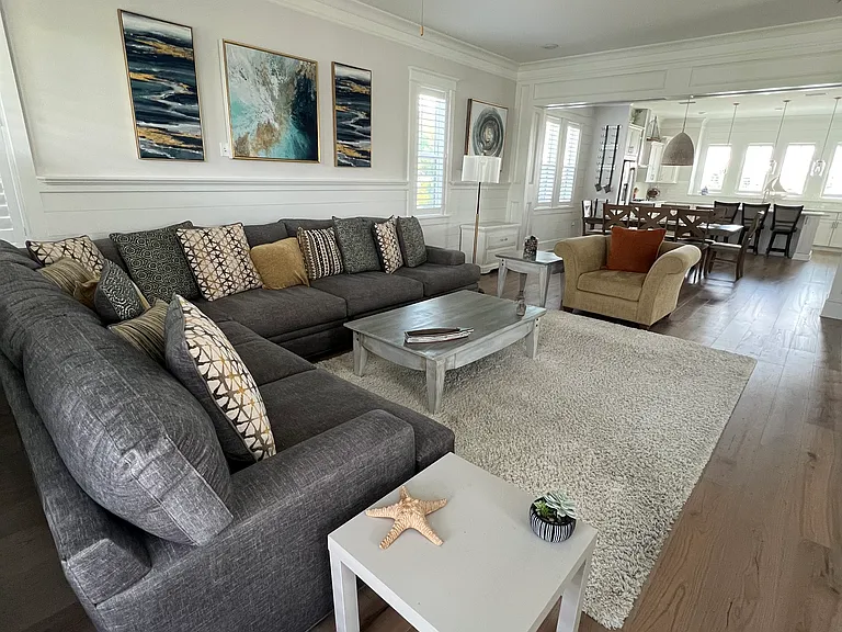 11 E Crabbing Hole Ln — Photo 45
