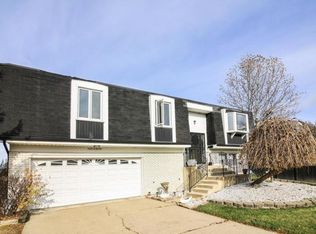 1445 S Busse Rd, Mount Prospect, IL 60056