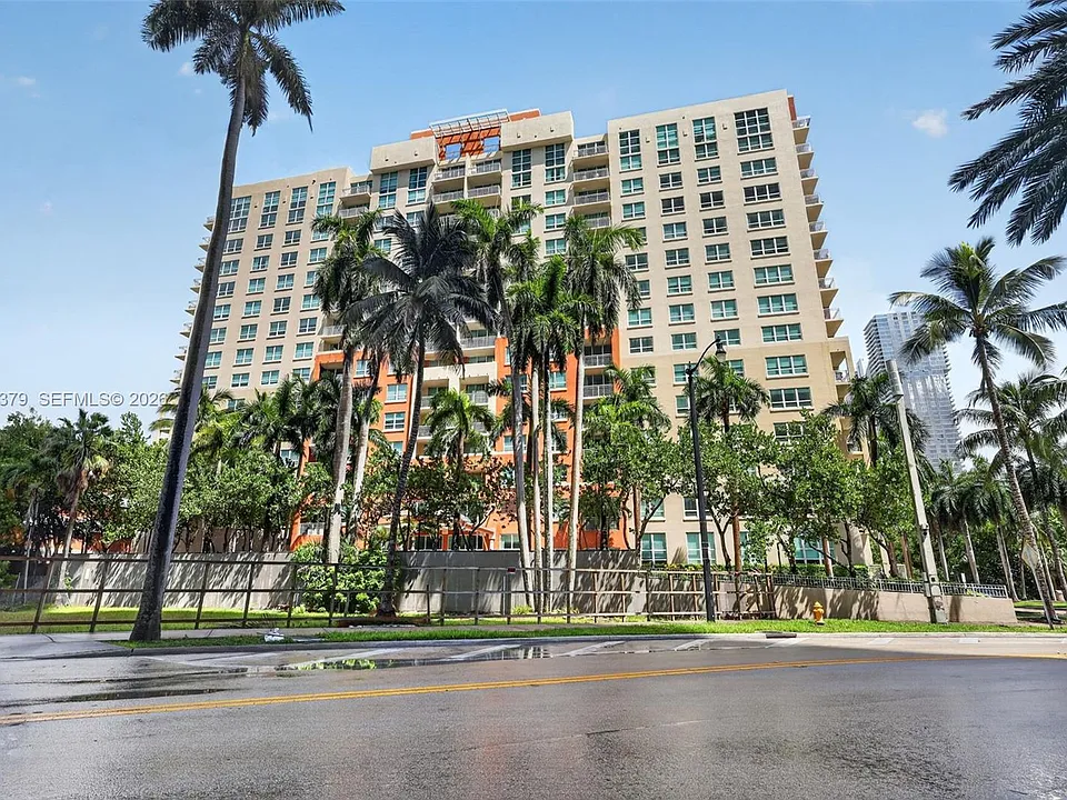2000 N Bayshore Dr #317
