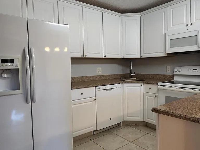 527 Shady Pine Way #C1 — Photo 7