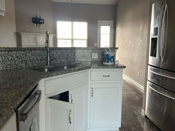 4th image of 47 Litchfield Dr