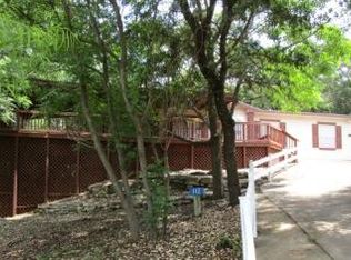 112 W Derringer, Center Pt, TX 78010