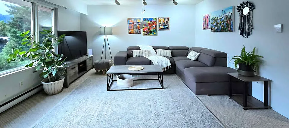 3 bed, 1800 sqft, $2,300 — Photo 4