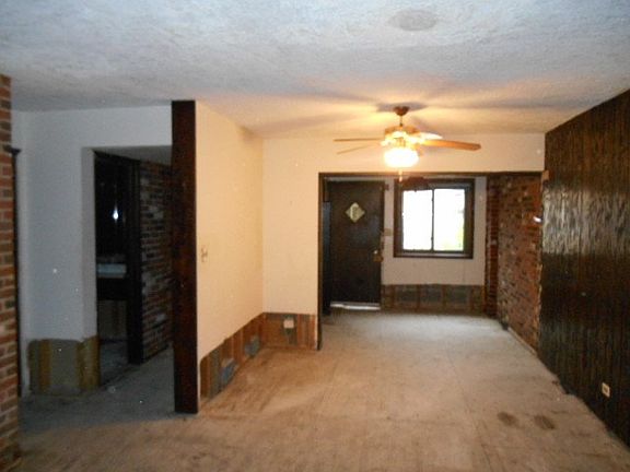 5th image of 5833 N Paulina St Unit A