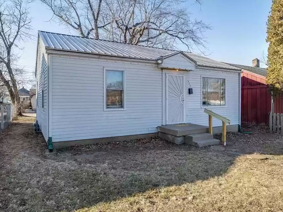 1st image of 605 Sherman Dr