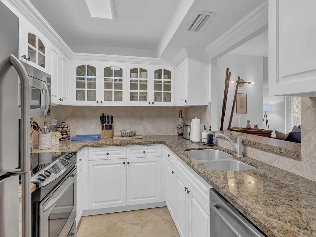2 bed, 1190 sqft, $6,500 — Photo 3