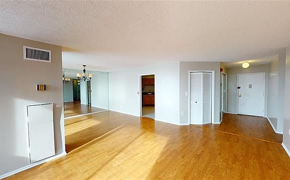 4th image of 1126 Harmon Cove Tower #1126