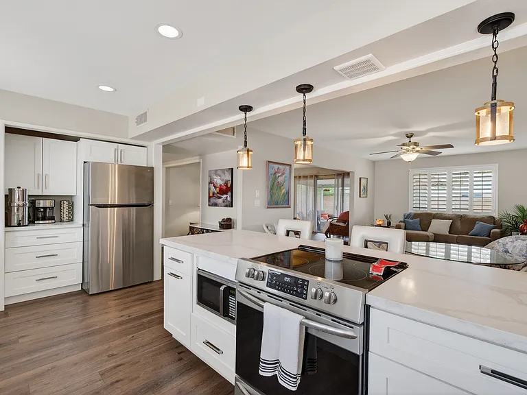 10135 W Andover Ave — Photo 11