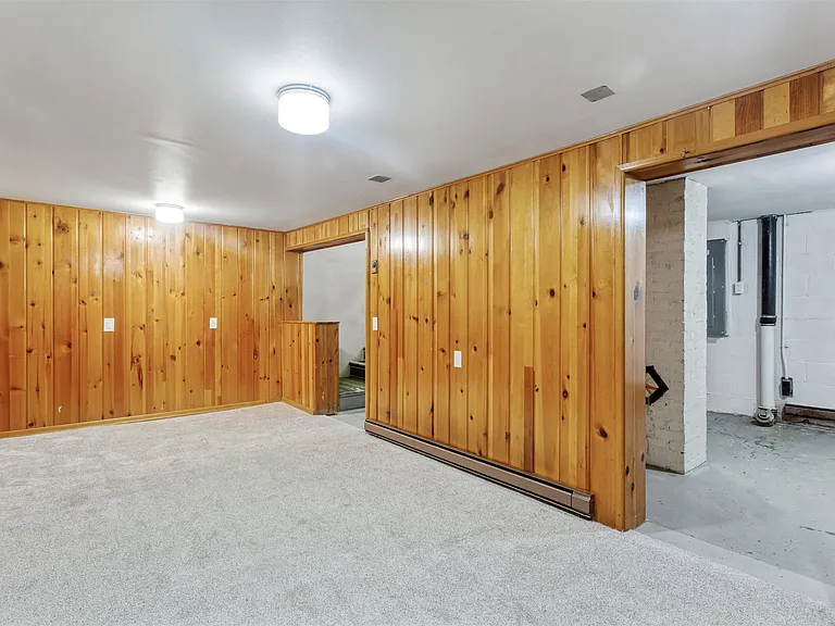 924 McPherson Ave — Photo 13