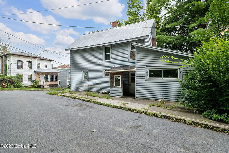 2nd image of 18 Cross Street