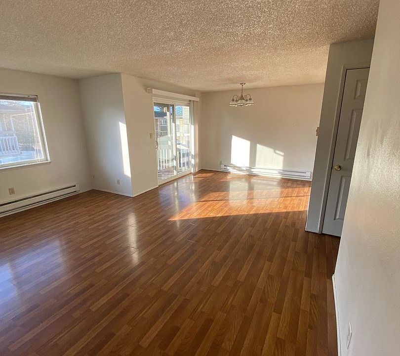 1st image of 4024 S Lawrence St APT C