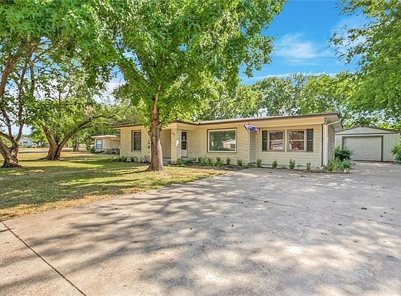 5th image of 122 Kessler Dr