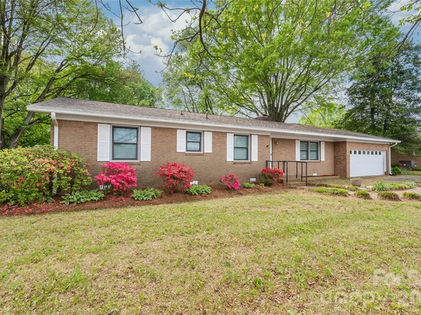 105 W Sunset Dr, Locust, NC 28097