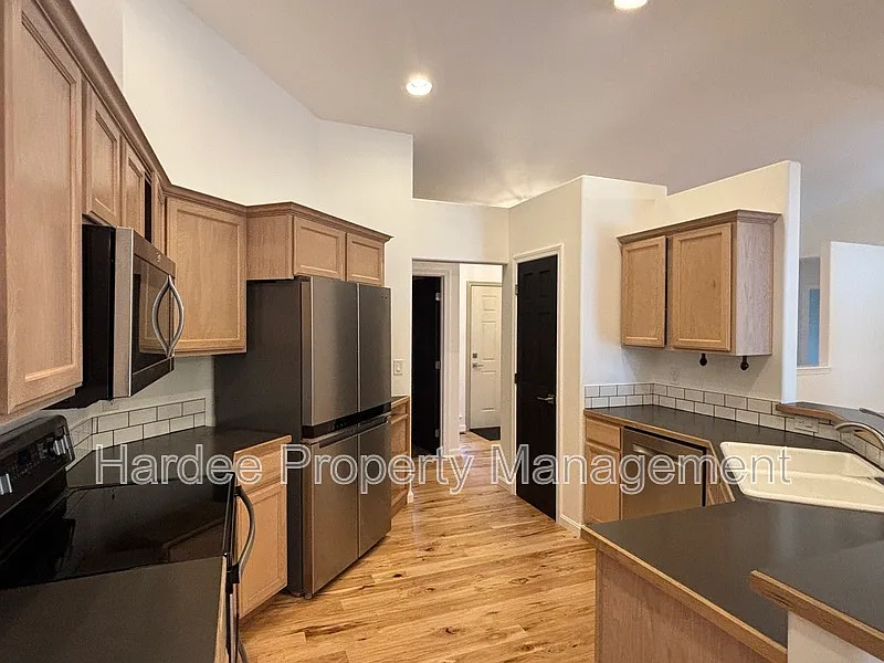 Building Photo - 2354 E Mugo St