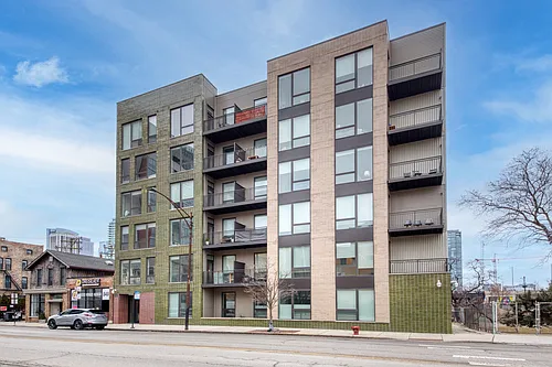 851 W Grand Ave Photo 1