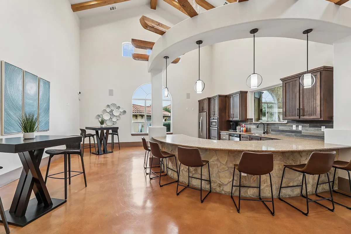 Building Photo - Creekside on Parmer Lane