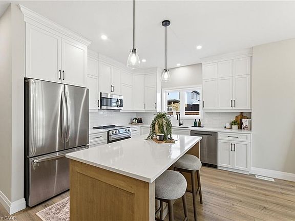 5th image of 29 Weymouth St #25
