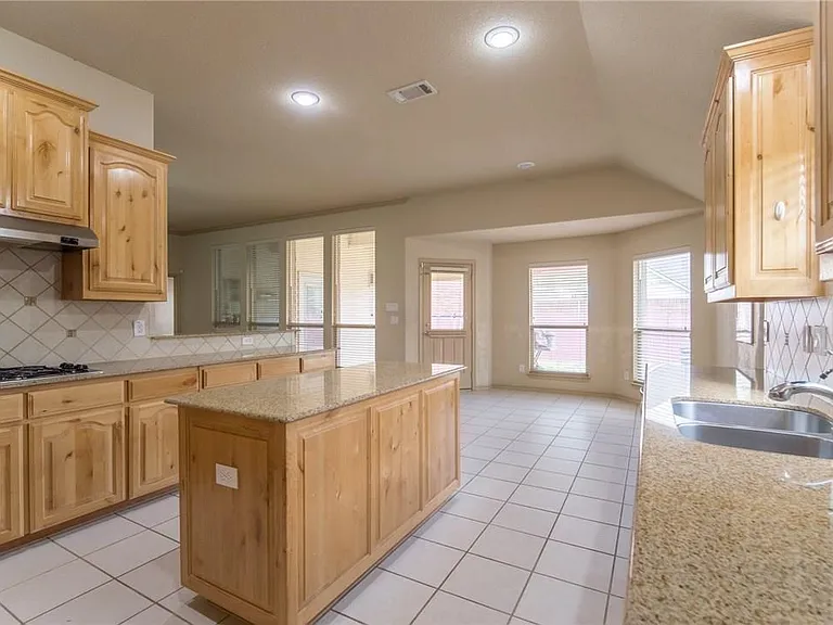 3003 Belmont Ct — Photo 12