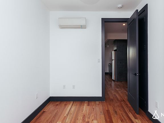 3rd image of 294 Grove St #Penthouse