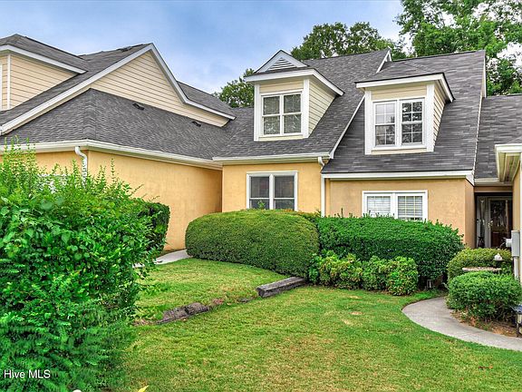 4th image of 2827 Springwood Drive