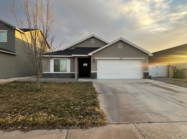 1107 E La Brea Ave, Hobbs, NM 88240