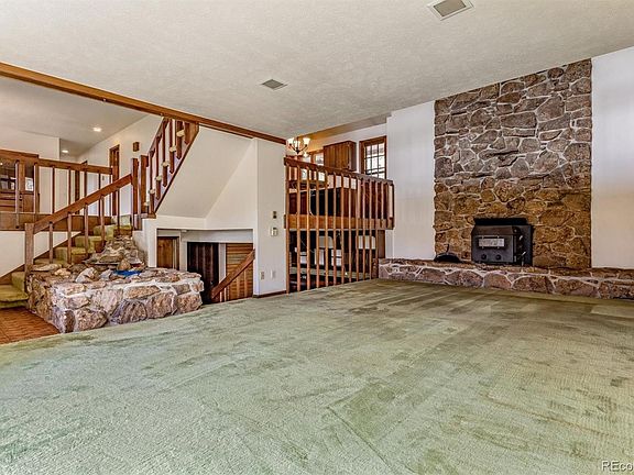 4th image of 31127 Shawnee Ln