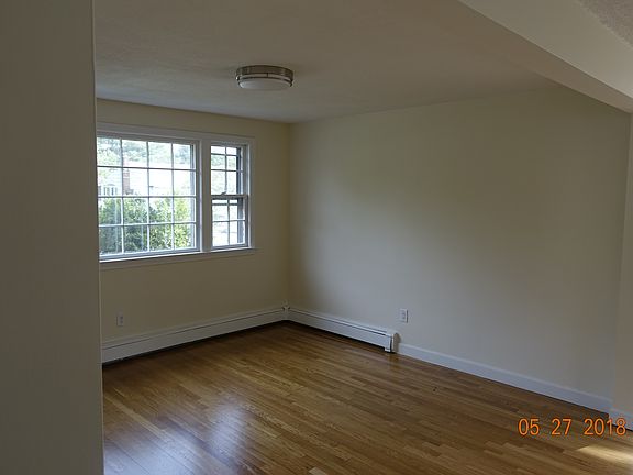 4th image of 47 Westfield Dr