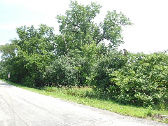 4th image of 25W369 Foster Ave