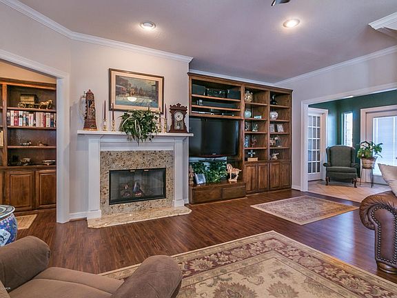 005_Living Room