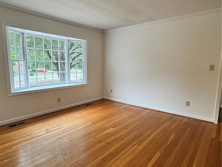 706 Shortridge Rd — Photo 5