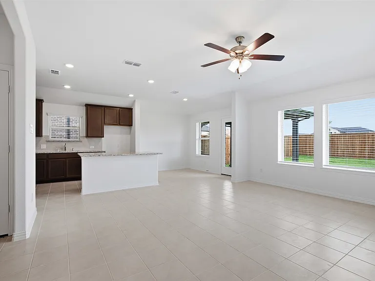 825 Birdie Dr — Photo 10