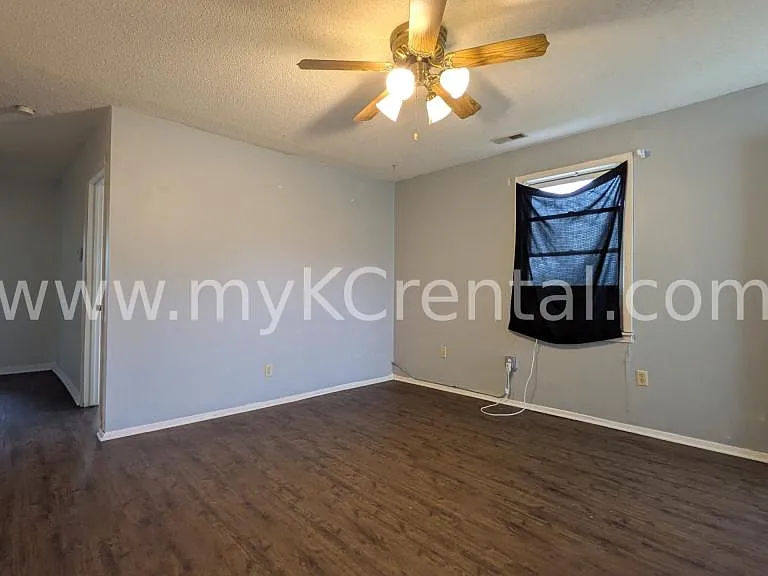 730 W Park St — Photo 4