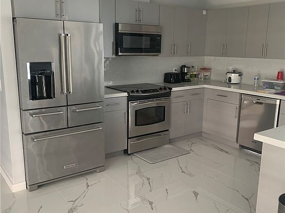 4th image of 2214 SE 14th Ter