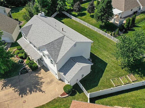 5th image of 42 Benton Downs Ct