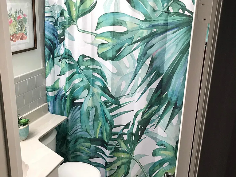 Main bathroom