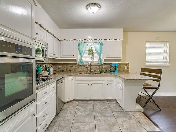 2nd image of 7605 Sybil Dr