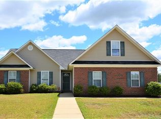 4431 Harborgate Rd, Hope Mills, NC 28348