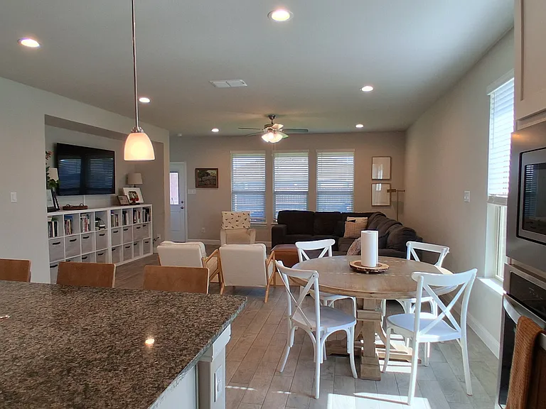 309 Clayton St — Photo 24