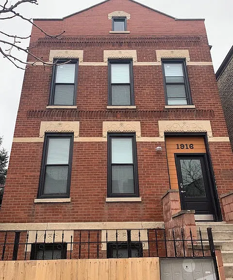 1916 S Loomis St #1F — Photo 1