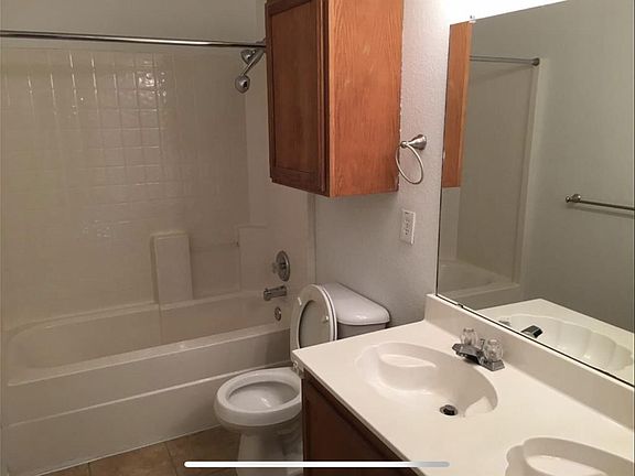 3rd image of 548 Hertford St