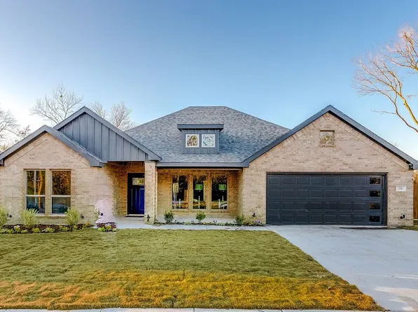 506 Mineral Wells St, Terrell, TX 75160
